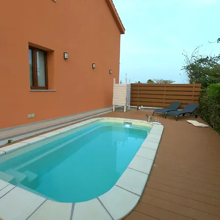 Casa de Férias Rey Summertime 400 M Dal Mare Piscina Esclusiva *