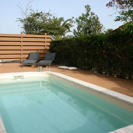 Rey Summertime 400 M Dal Mare Piscina Esclusiva كوستا ري