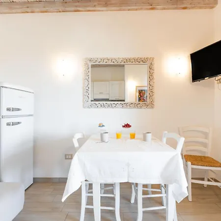 Rey Summertime 400 M Dal Mare Piscina Esclusiva Nyaraló *